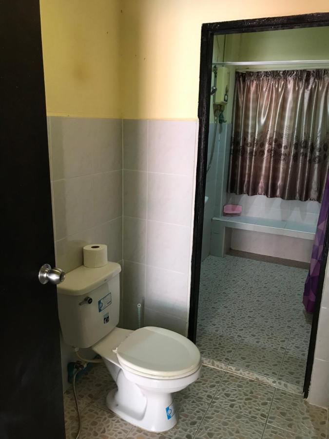 Sv. House Hotel Джомтиен Бийч Екстериор снимка