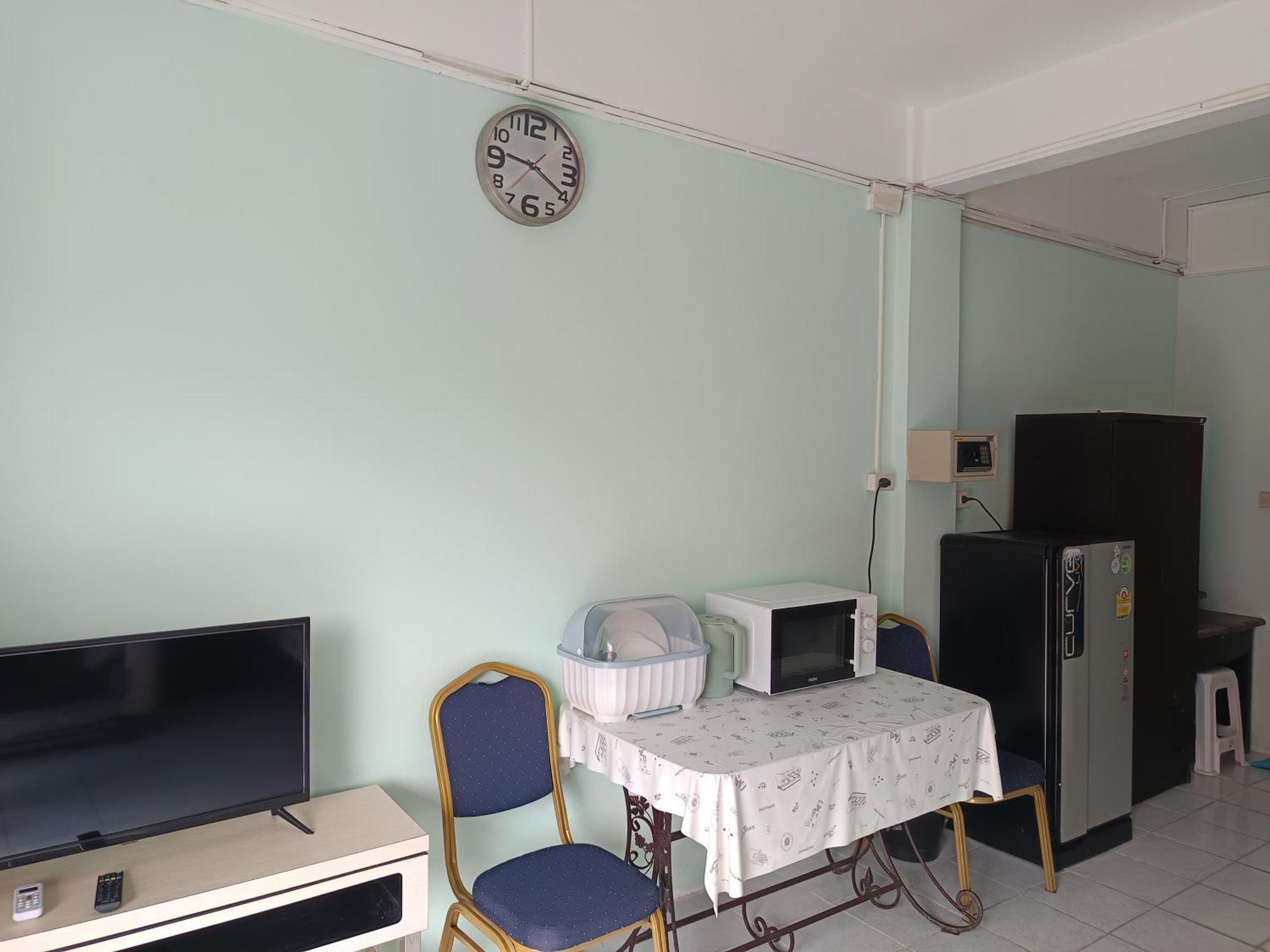 Sv. House Hotel Джомтиен Бийч Екстериор снимка